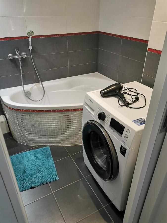 Centrum Apartman Kukucinova6 Kosice Luaran gambar